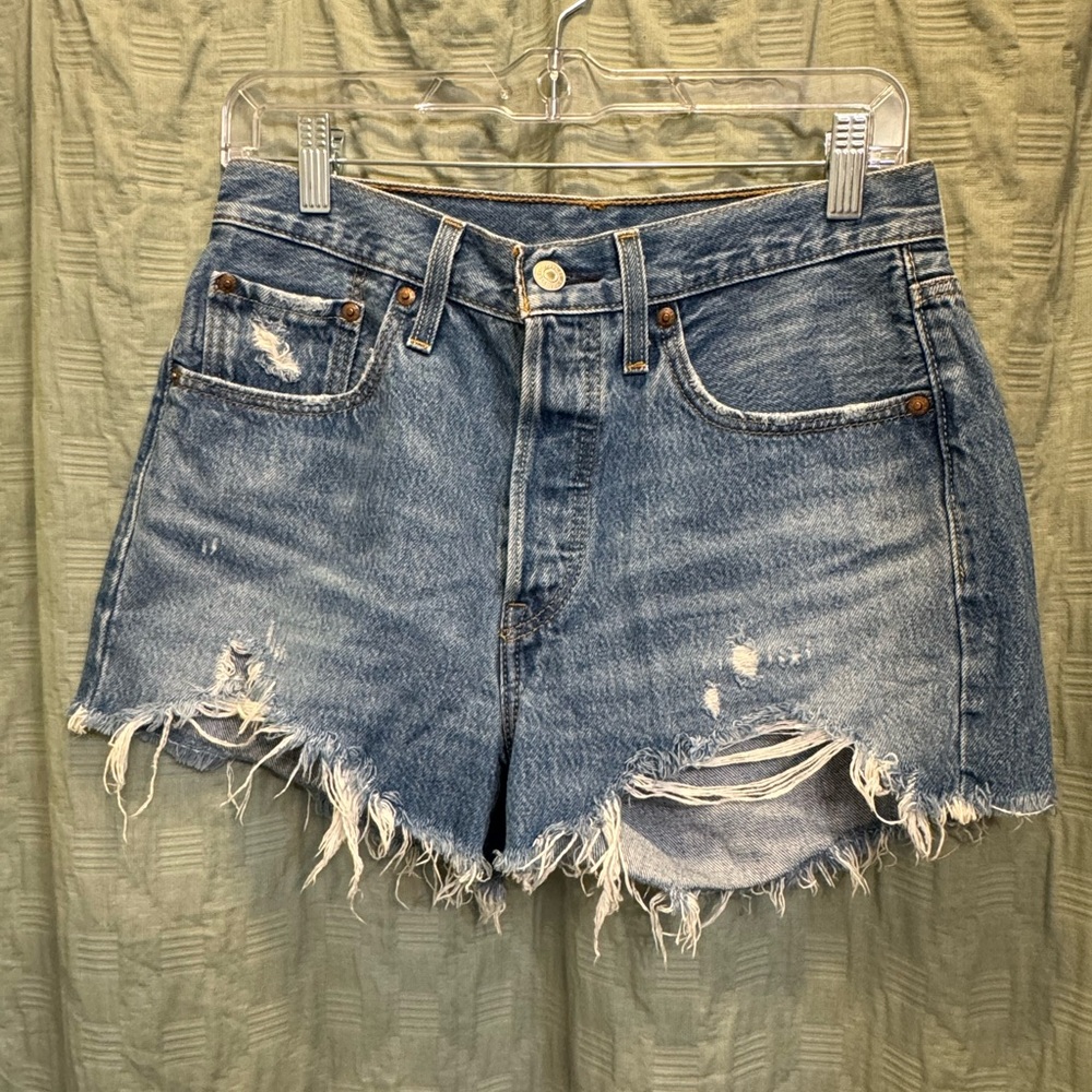 Levi’s 501 Cutoff Jean Shorts